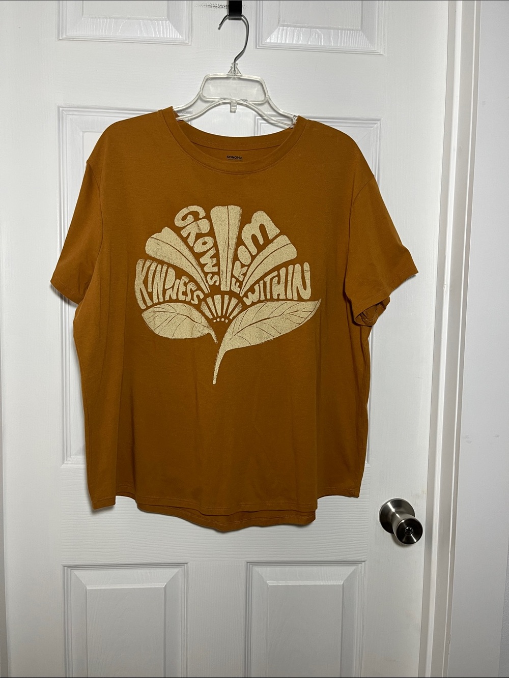 Sonoma Sienna Short Sleeve Tee with Cream Floral Graphic